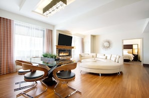 Zimmersafe, Schreibtisch, Bügeleisen/Bügelbrett, kostenloses WLAN