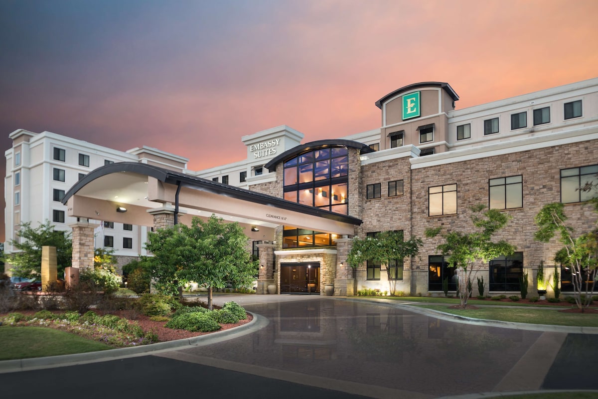 桑福德 (北卡罗来纳州) Embassy Suites by Hilton Fayetteville Fort Bragg 酒店 客房