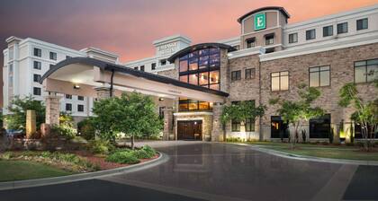 Embassy Suites by Hilton Fayetteville Fort Liberty