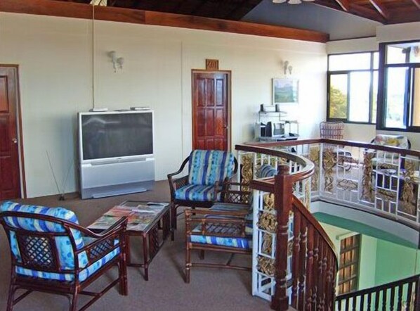 Lounge - Kanuku Suites (Georgetown)