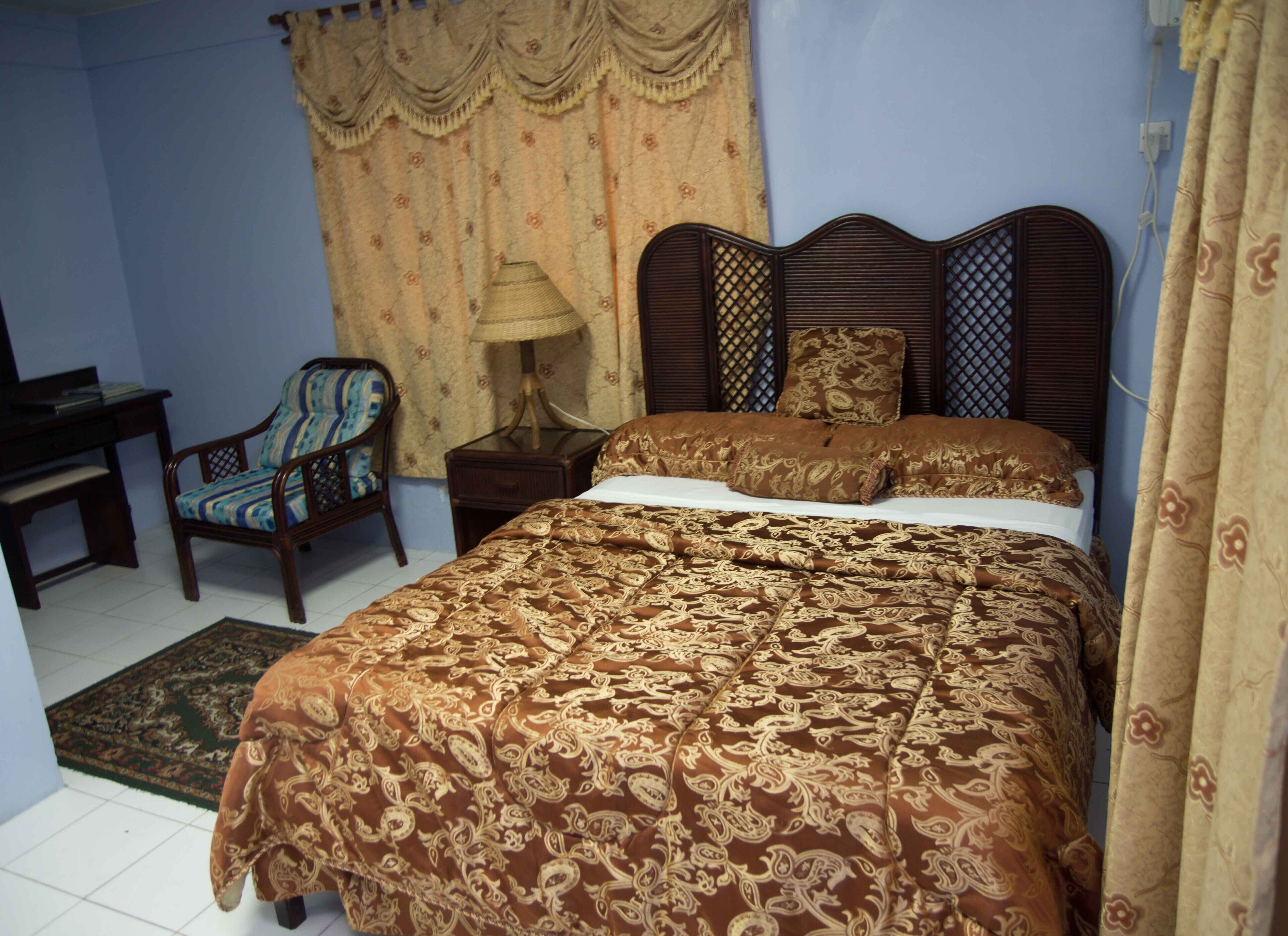 Hochwertige Bettwaren, Zimmersafe, laptopgeeigneter Arbeitsplatz