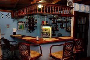 Bar (en el alojamiento)