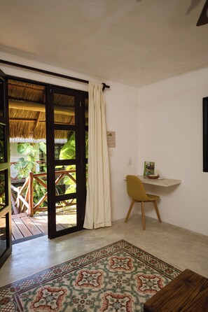 Suite, 1 très grand lit, vue jardin