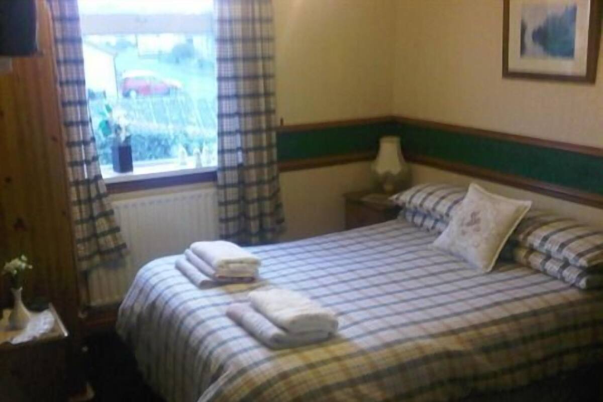 Chambre double, salle de bains privée