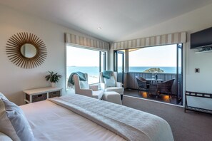 Standard Room (Little Barrier) | Pillowtop beds, in-room safe, iron/ironing board, cribs/infant beds - Enclosure Bay (Waiheke Island)