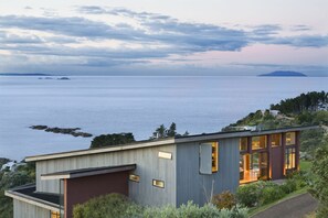 Exterior - Enclosure Bay (Waiheke Island)