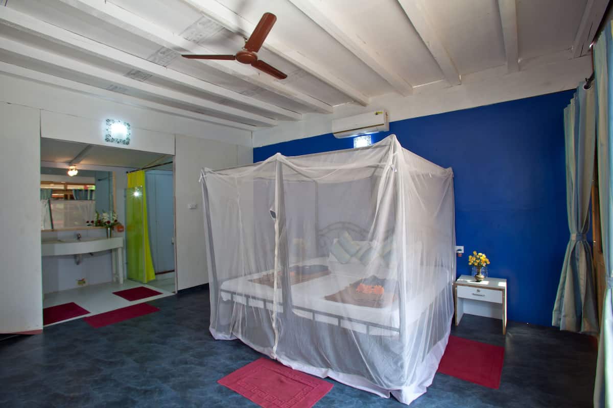 DELUXE AC PARTIAL SEA VIEW BEACH HUT