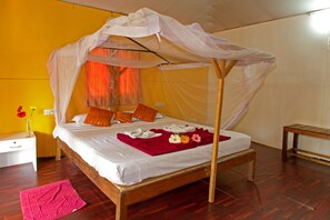 Zimmer | Schreibtisch, Bügeleisen/Bügelbrett, Zustellbetten, kostenloses WLAN