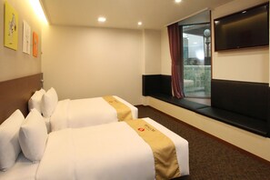 Premium bedding, in-room safe, desk, soundproofing - Hotel Skypark Myeongdong Ii (Seoul)