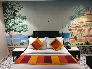 Quarto real, várias camas | 7 quartos, roupas de cama premium, individualmente mobiliados