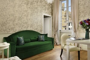 Sábanas de algodón egipcio, ropa de cama de alta calidad y minibar 