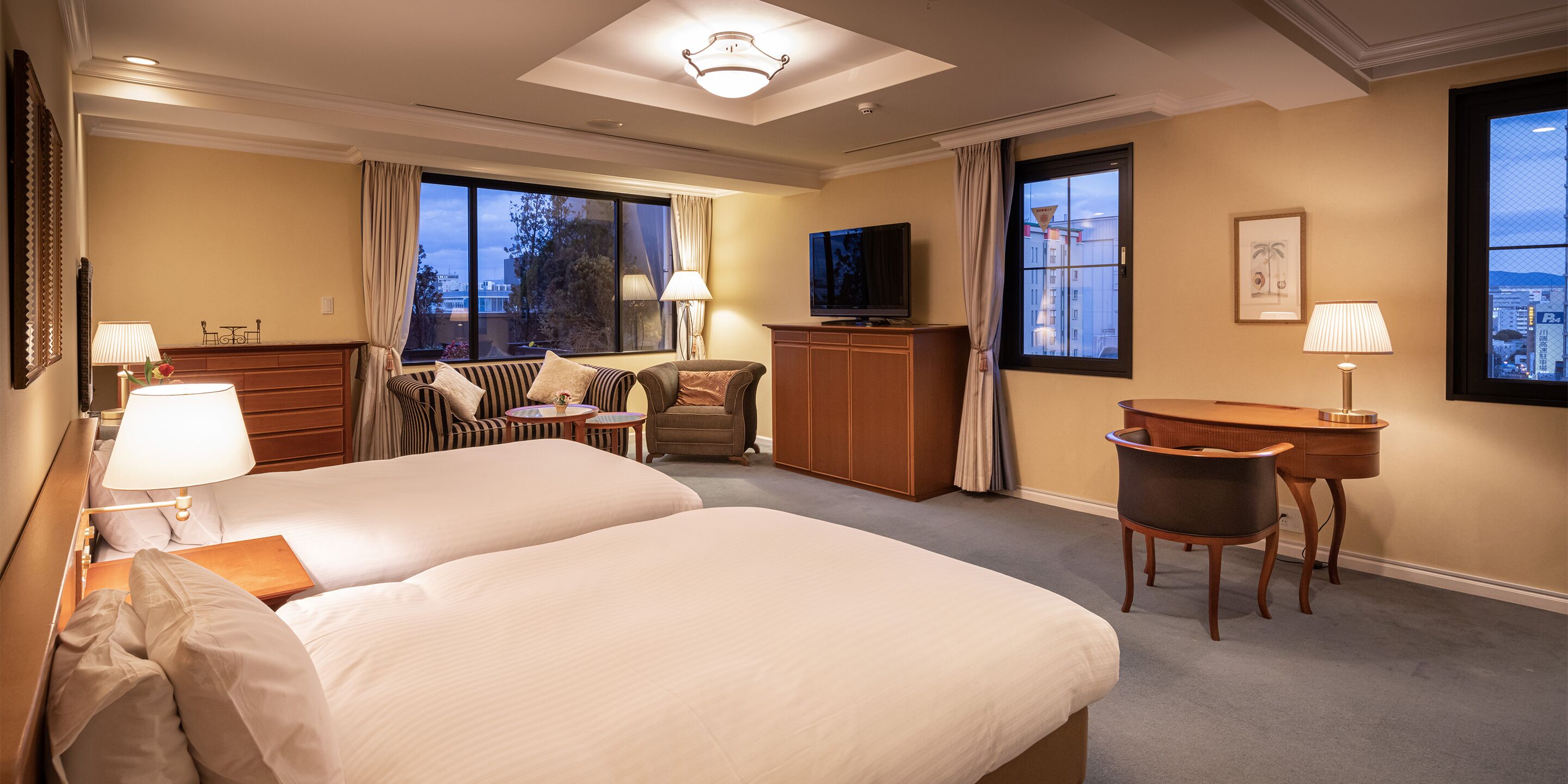 Desk, free WiFi, bed sheets