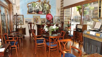 Junior Suite | Dining