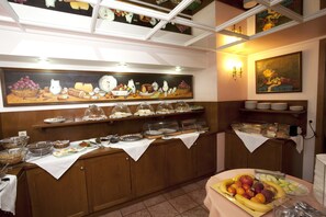 Desayuno completo todos los días (con cargo)