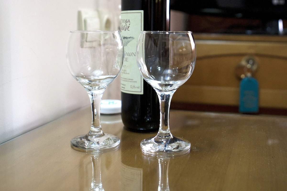 Minibar, in-room safe, soundproofing, free WiFi
