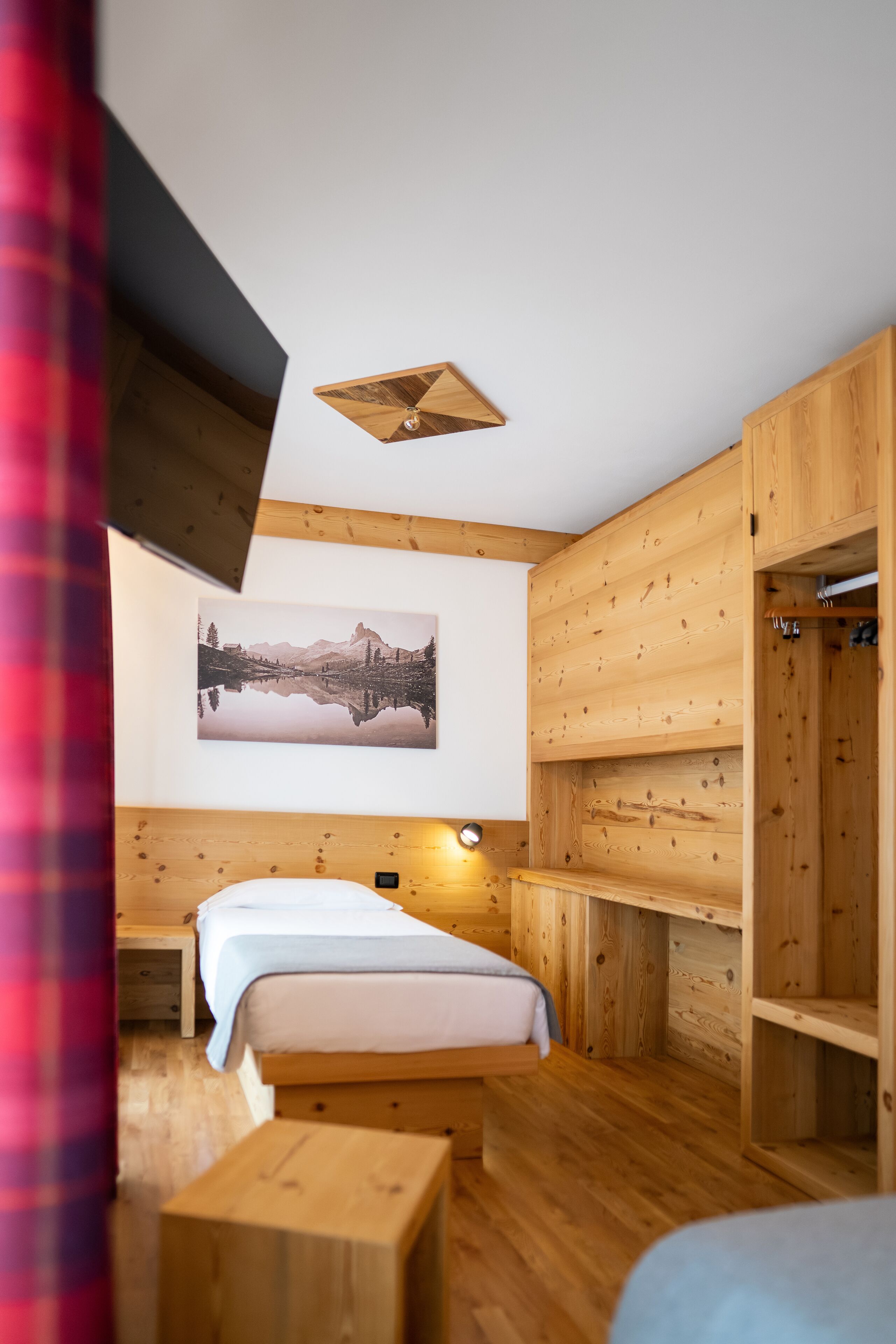 comfort triple room | select comfort beds, in-room safe, individually furnished, soundproofing