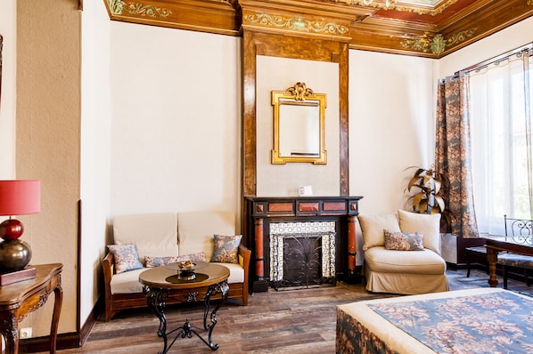 Deluxe Junior Suite
