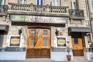 Fachada de la propiedad