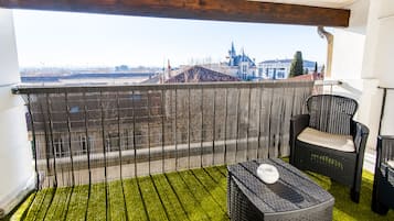 Double Room Comfort Terrace | Premium bedding, in-room safe, individually decorated
