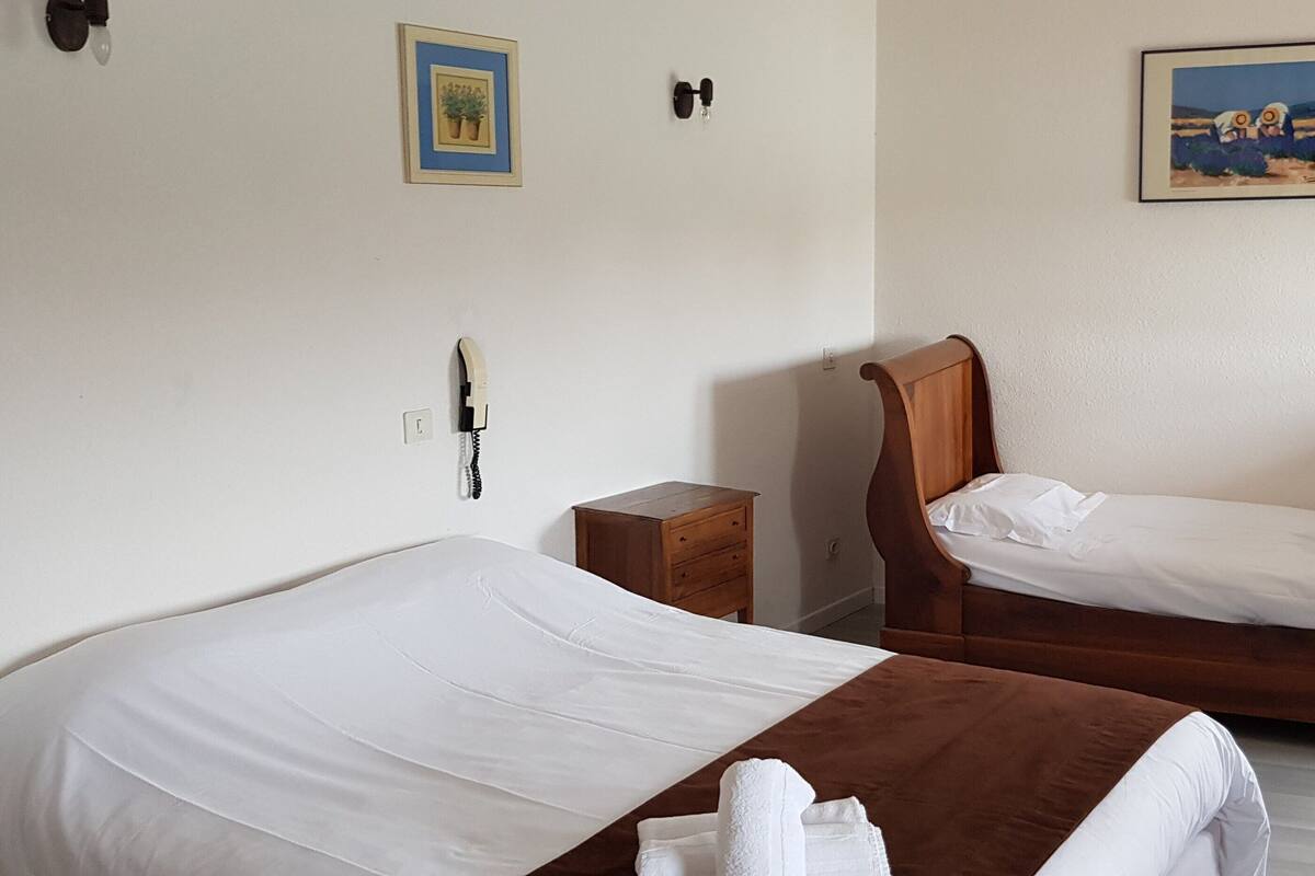 Individually decorated, desk, free WiFi, bed sheets