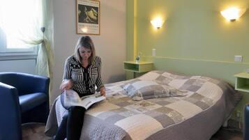 Työpöytä, lisävuoteet, ilmainen Wi-Fi