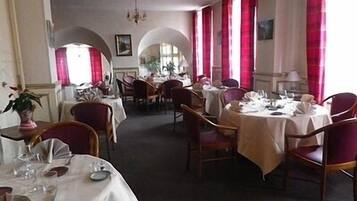 Frokostbuffé hver dag (mot et tillegg)