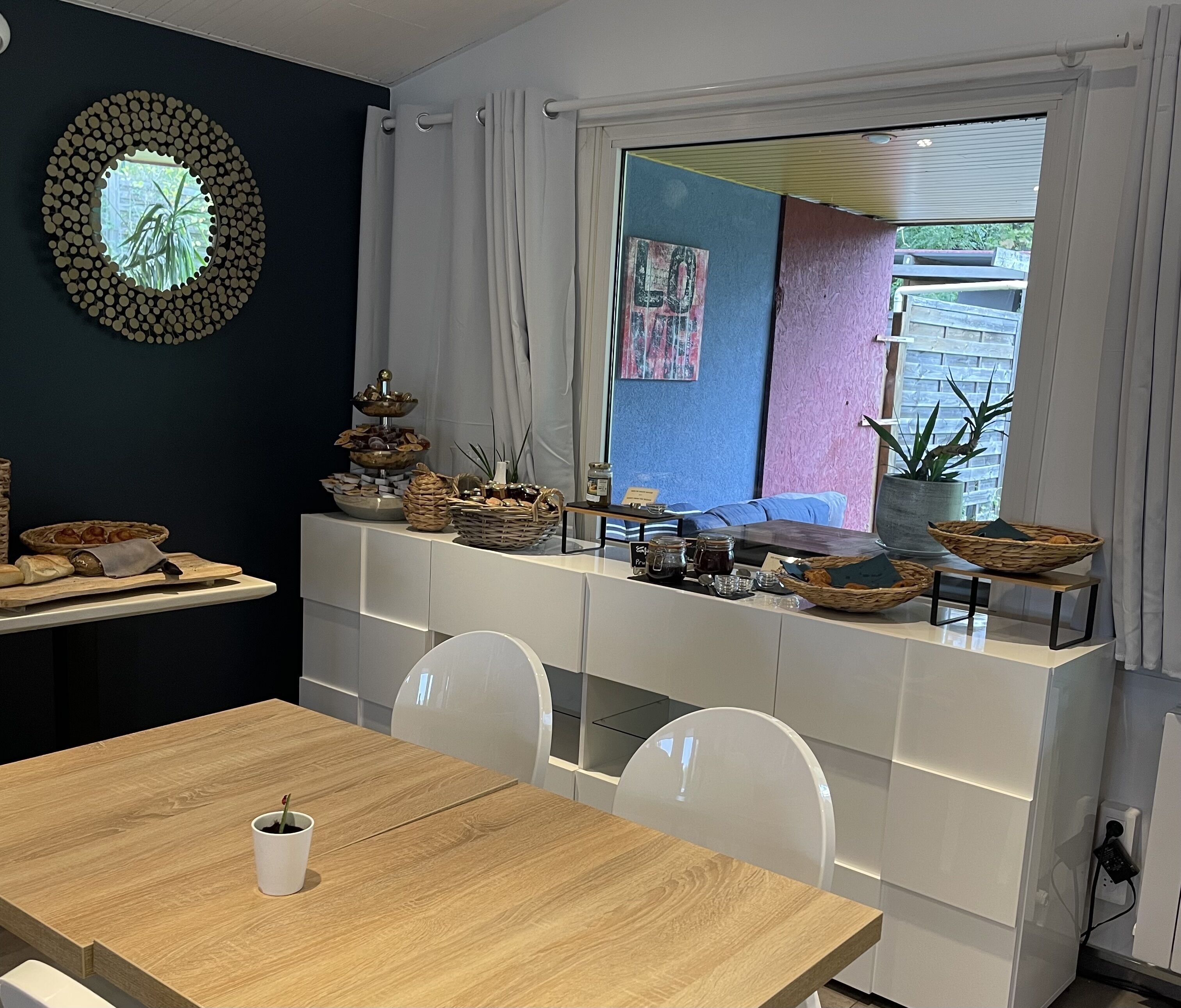 daily buffet breakfast (eur 12.50 per person)