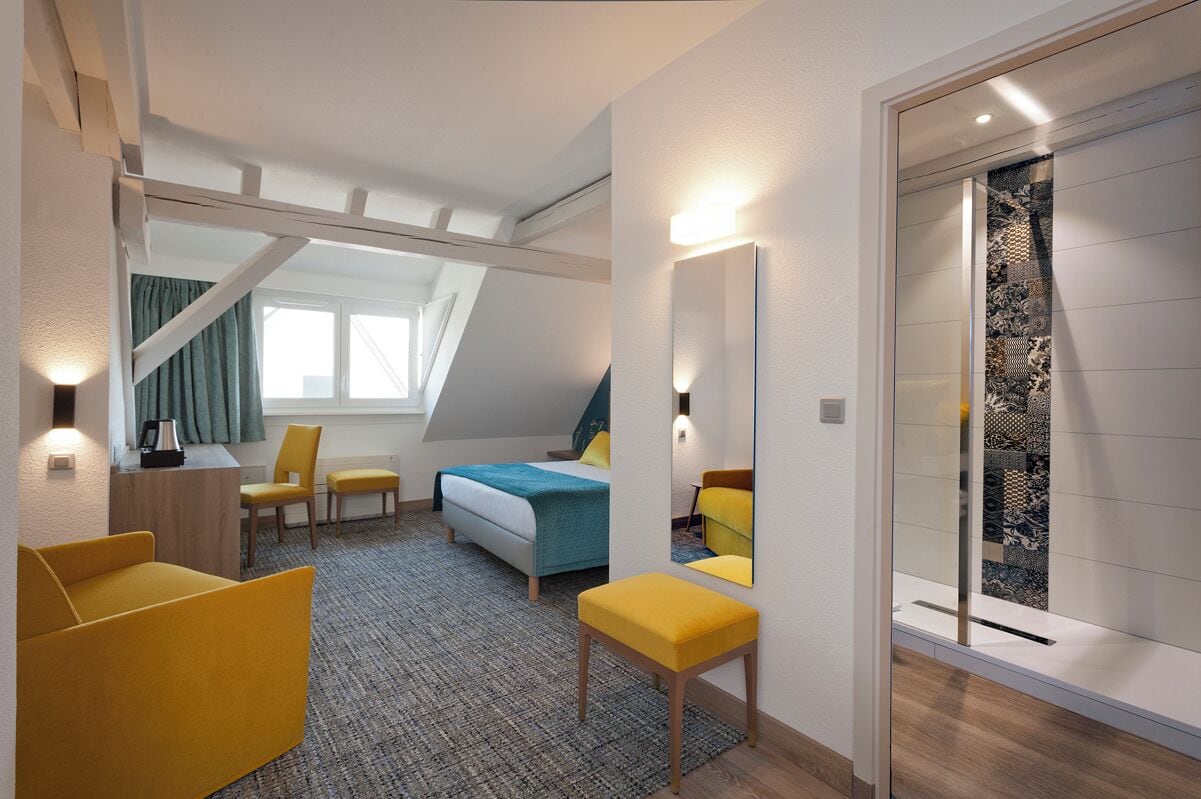 Suite Junior | Coffres-forts dans les chambres, bureau, rideaux occultants