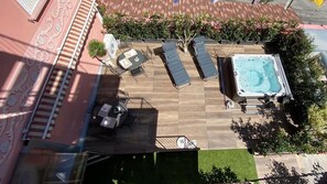 Bañera de hidromasaje exterior