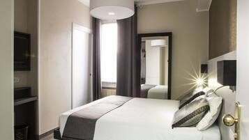 Basic Triple Room | Frette Italian sheets, hypo-allergenic bedding, down duvets