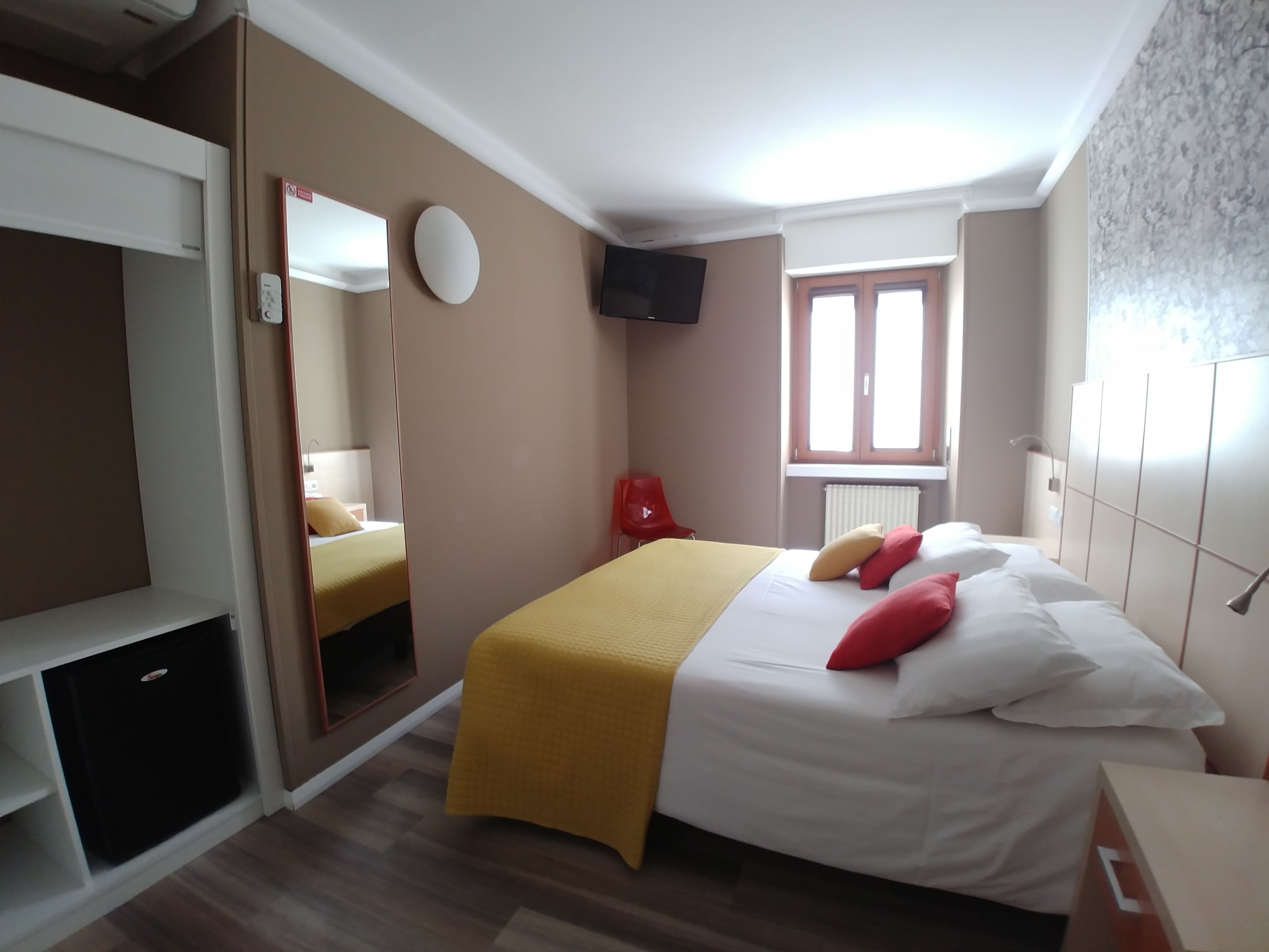 double or twin room | minibar, in-room safe, desk, blackout curtains