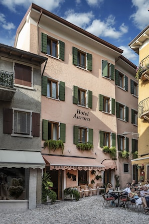 Front of property - Hotel Aurora (Malcesine)