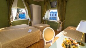 Literie de qualité supérieure, matelas mémoire de forme, minibar