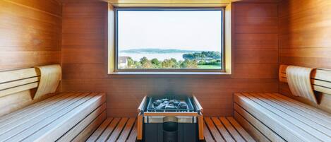 Kroppsbehandlinger, kroppsinnpakning og kroppsskrubb