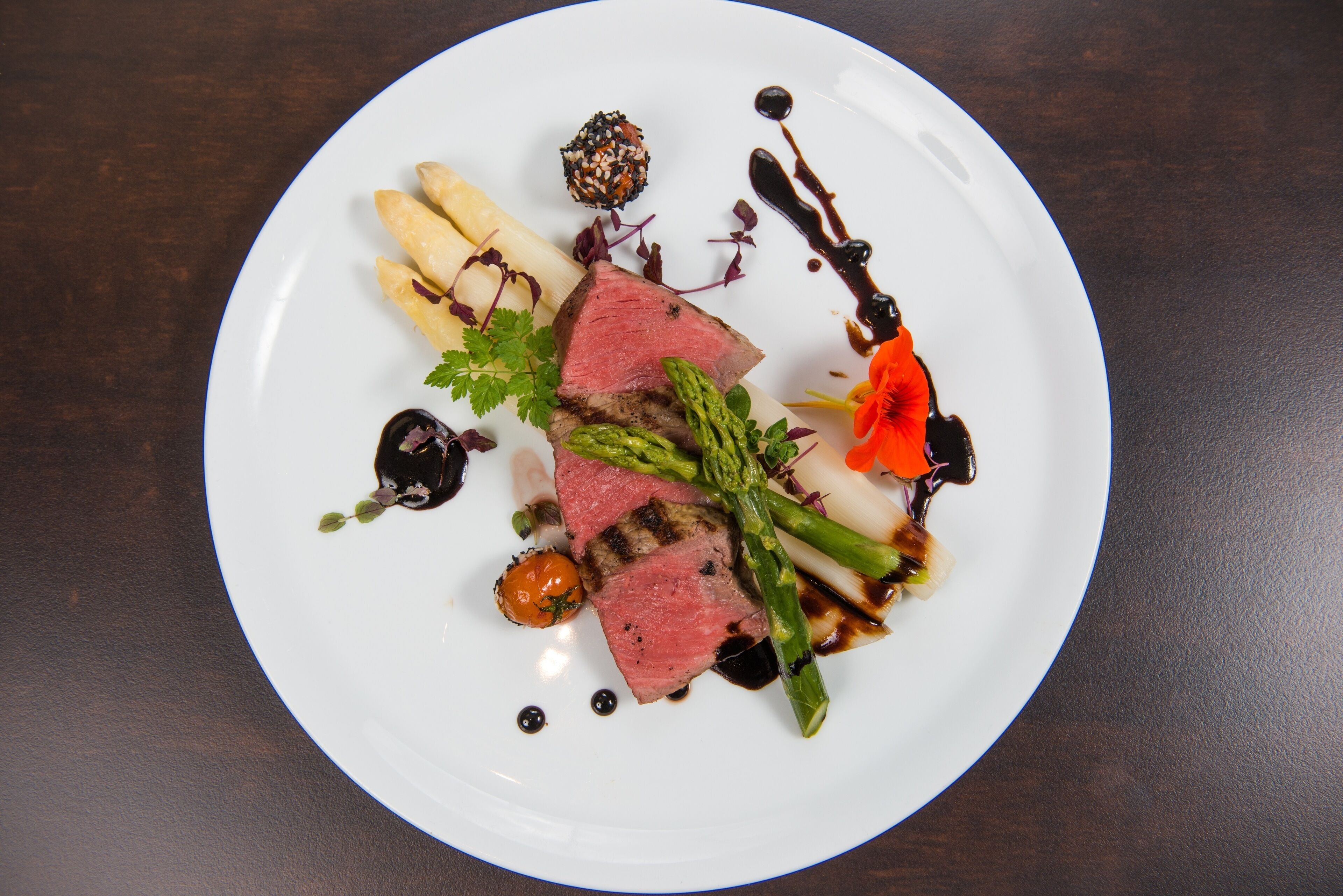 breakfast, lunch and dinner served