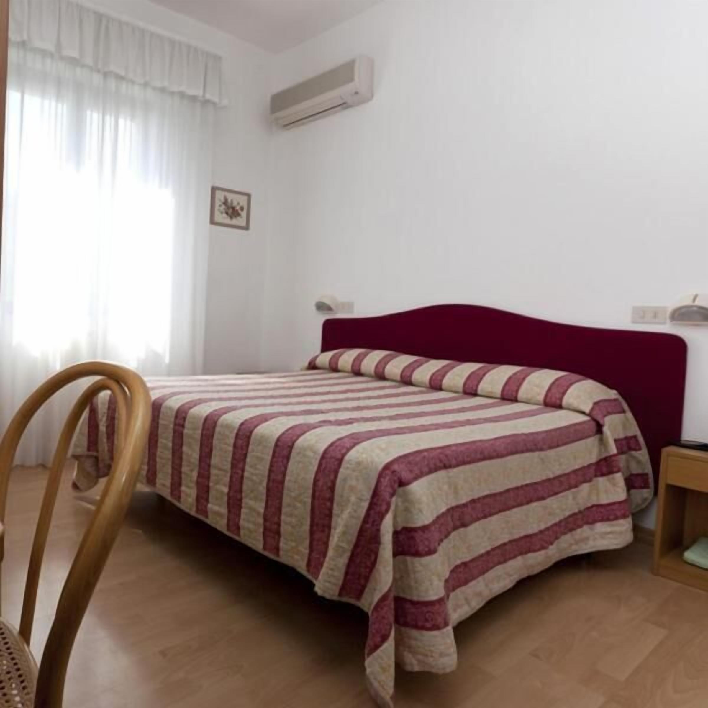 in-room safe, desk, free wifi, bed sheets