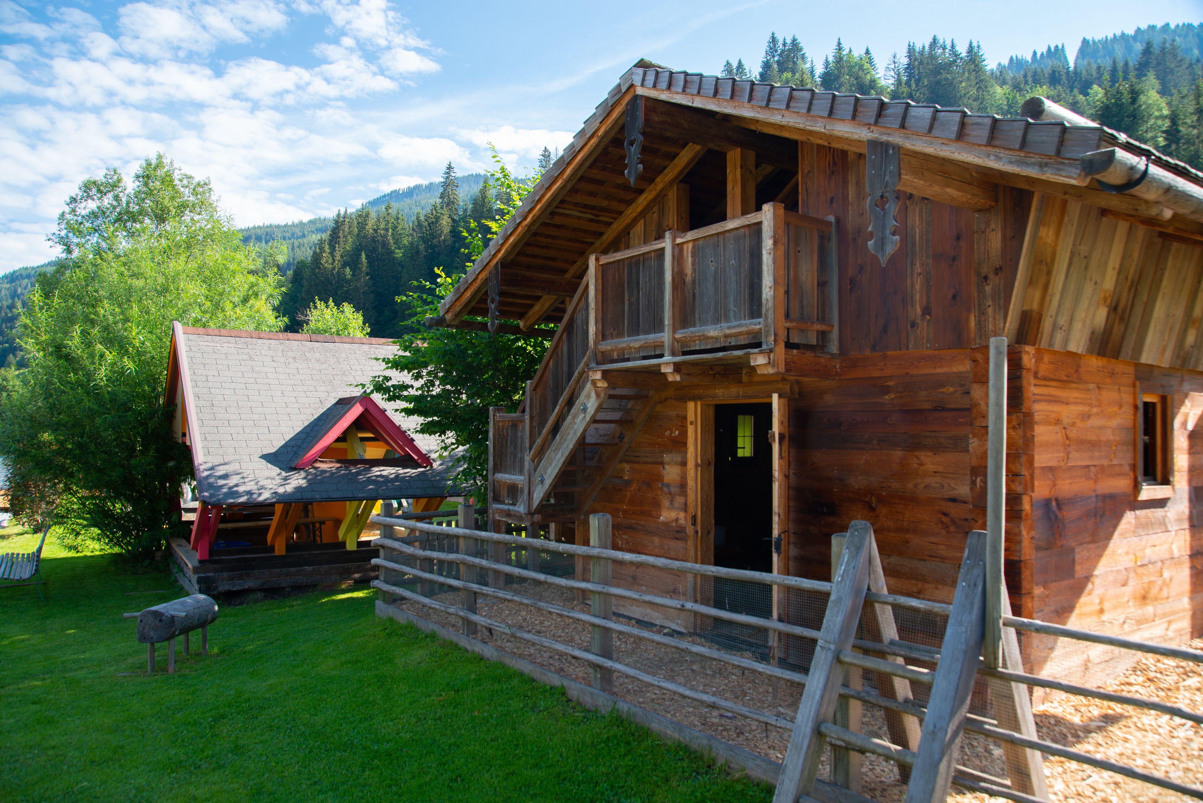 Children’s play area – outdoor