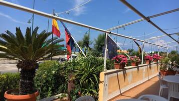 ระเบียง