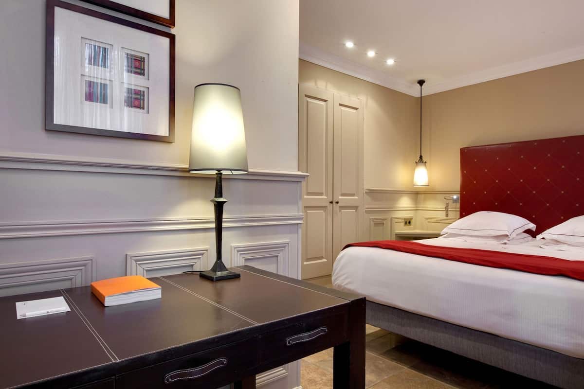 Premium bedding, in-room safe, individually decorated, desk