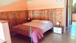 Télévision de 26 pouces avec chaînes par satellite