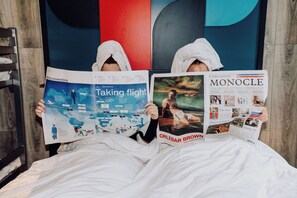 Family Room | Blackout curtains, free WiFi, bed sheets - Kabannas Newcastle (Newcastle-upon-Tyne)