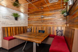 Private 14-Person Ensuite Suite | Living area