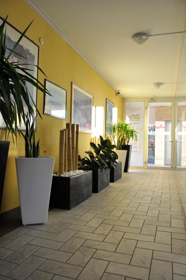 Interior - San Prospero (Garbagnate Milanese)