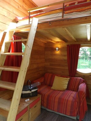 Double Room (Carré d'étoiles) | Free cribs/infant beds, free WiFi, bed sheets