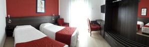 Premium bedding, minibar, desk, soundproofing - Aer Hotel Malpensa (Oleggio)