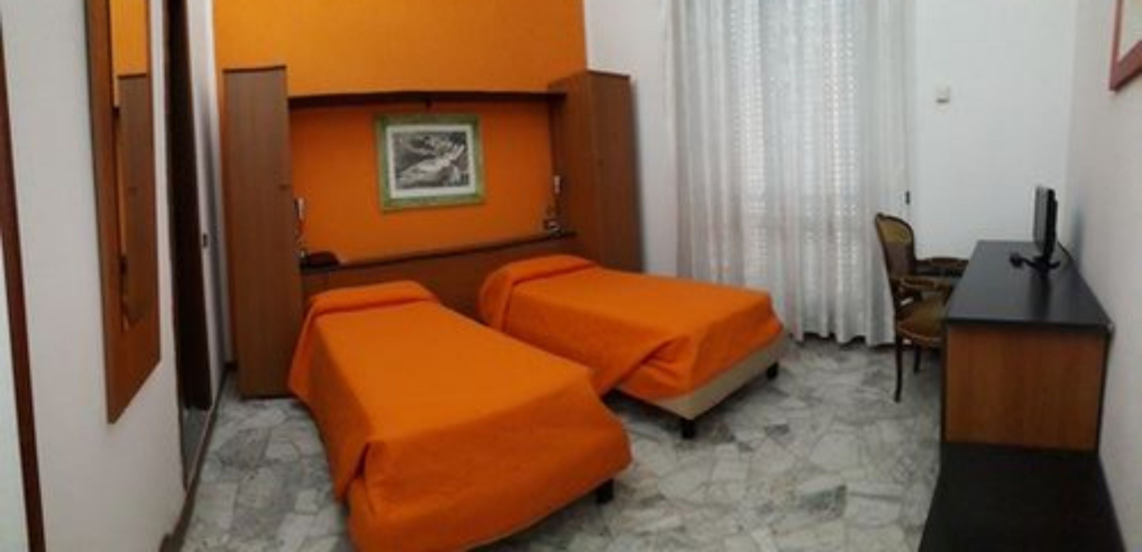 Premium bedding, minibar, desk, soundproofing