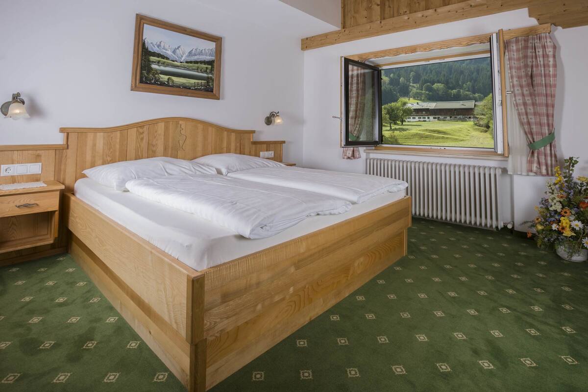 Quarto família | Roupas de cama premium, camas com colchões pillow-top