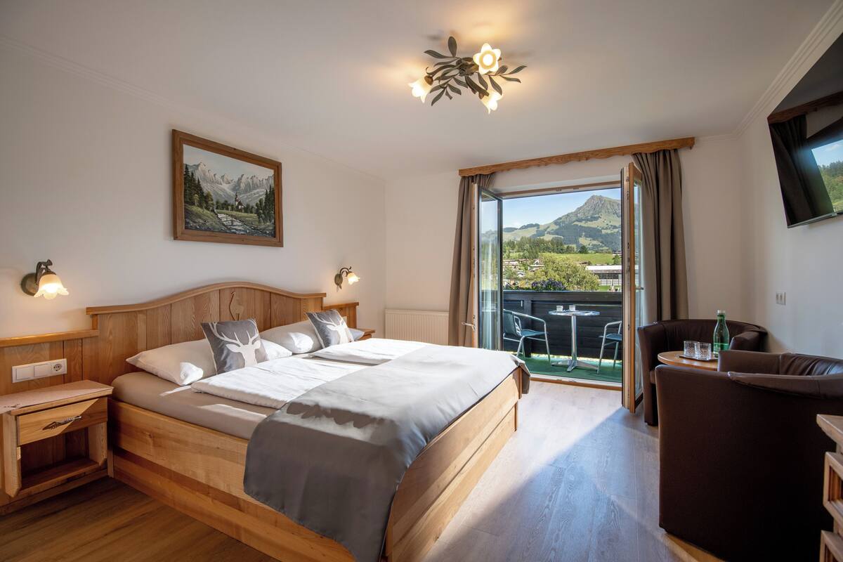 Hochwertige Bettwaren, Pillowtop-Betten, Zimmersafe, Schreibtisch
