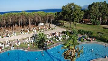 2 outdoor pools, open 10:00 AM to 7:00 PM, pool umbrellas, sun loungers
