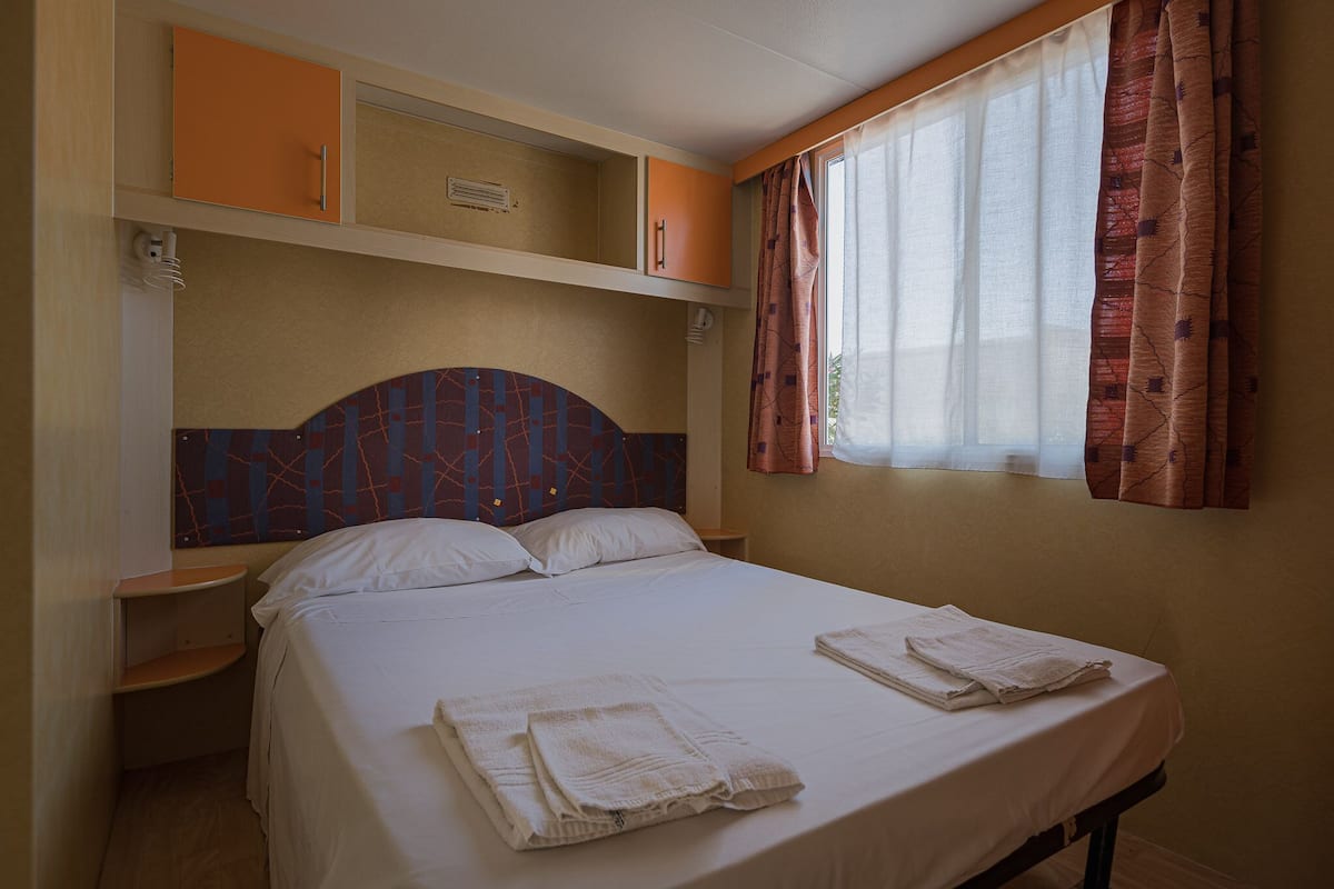 Classic Mobile Home | 1 bedroom, desk, blackout drapes, iron/ironing board